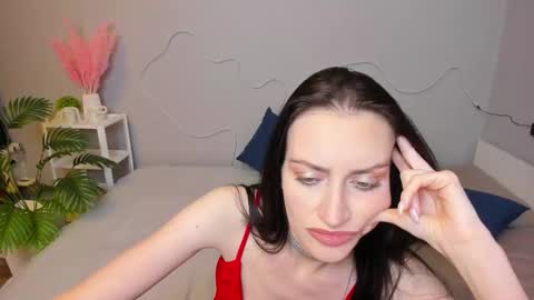 Elizabeth online show from October 20, 6:00 pm