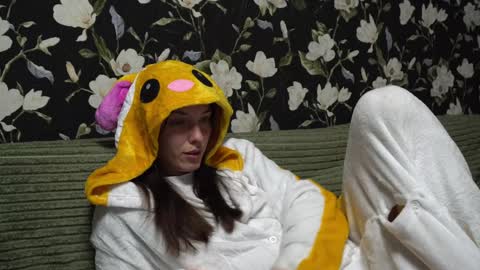 Snapshot of your_little_flexible_girl chatting on January 18, 9:34 pm Meri online show from January 18, 9:34 pm