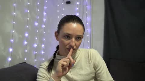 Meri  online show from February 21, 9:26 pm