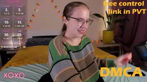 Snapshot of your_pennyy_ chatting on October 15, 7:49 pm Pennyy online show from October 15, 7:49 pm