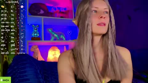 your_spring online show from April 19, 11:54 am