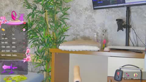 Anna online show from October 28, 8:14 pm