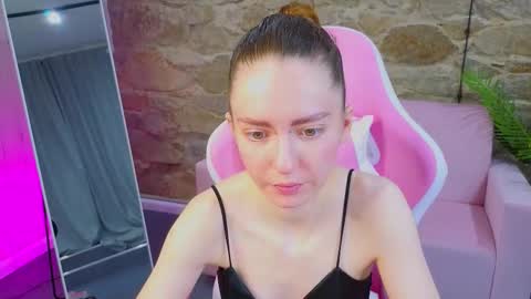 yourcutefoxy online show from February 4, 2:03 am