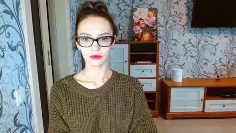 Snapshot of yourladysunshine chatting on October 4, 9:15 am Ksyusha online show from October 4, 9:15 am