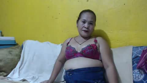 Snapshot of yourlove_regine chatting on January 20, 12:28 pm Regine online show from January 20, 12:28 pm