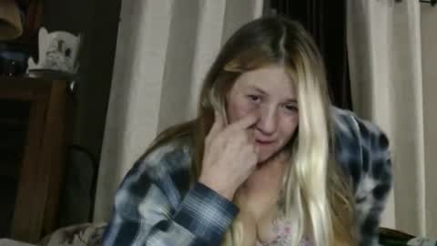 yourmomma999 online show from December 9, 3:29 am