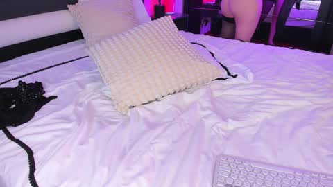 Ashley online show from March 15, 2:30 pm