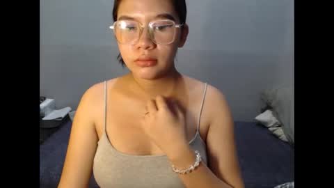 yoursexy_reb online show from January 15, 3:45 am