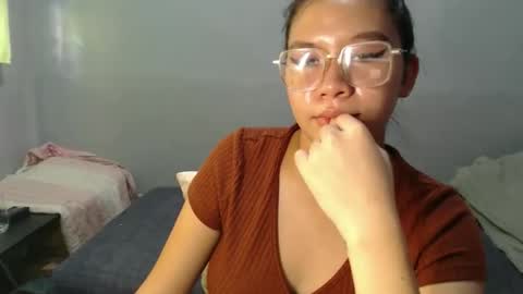 yoursexy_reb online show from January 7, 4:49 am