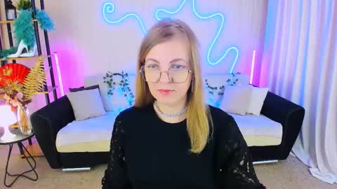 Alice online show from September 19, 9:41 am