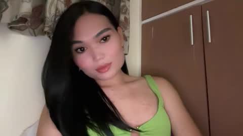 yrdrmgrl_jennie26 online show from November 24, 1:02 pm