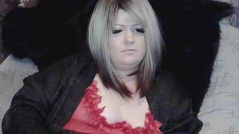 yuliiared online show from February 1, 5:01 pm