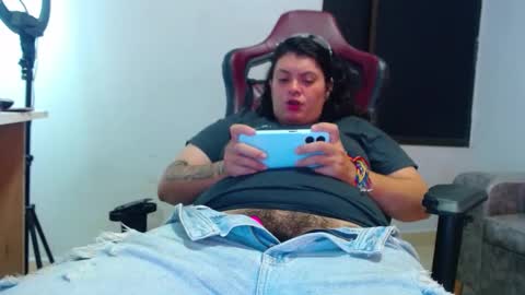 Snowflake online show from October 12, 2:25 am