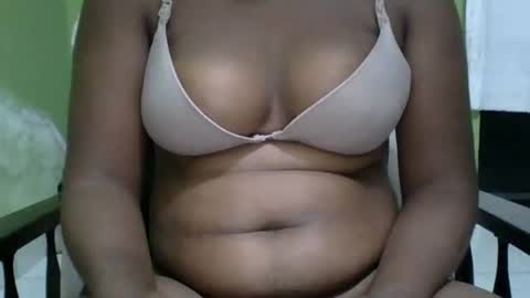 Snapshot of yummychocolate_2 chatting on October 20, 4:54 pm YUMMY online show from October 20, 4:54 pm