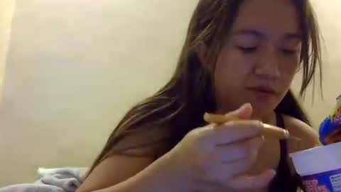 yummyclaya online show from September 30, 5:57 am