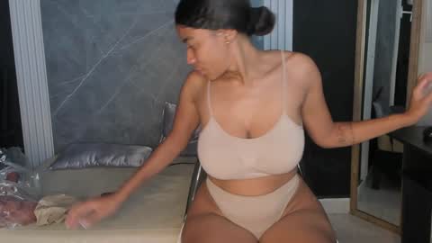 Yummyduo online show from February 8, 11:55 am