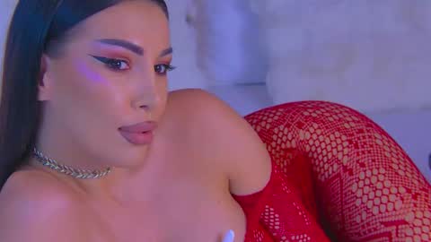 Laura online show from November 6, 6:08 am