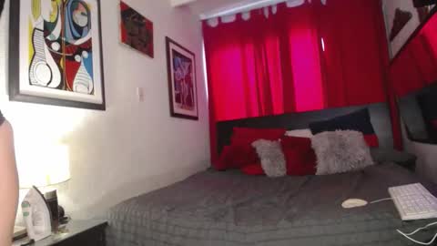 Snapshot of zahara_velour chatting on October 12, 12:51 pm zahara_velour online show from October 12, 12:51 pm