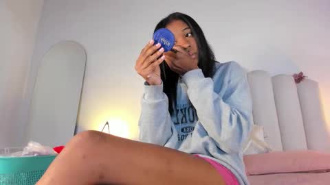 Zaira online show from January 19, 2:13 pm