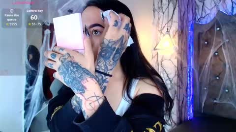   online show from October 20, 6:55 pm