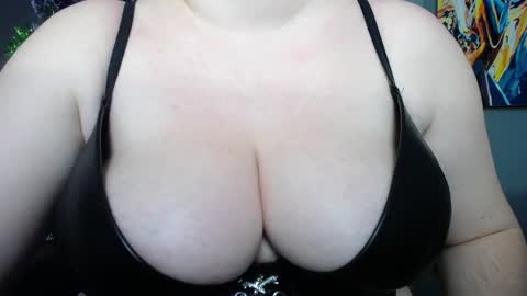 zannadreil online show from January 5, 5:27 pm