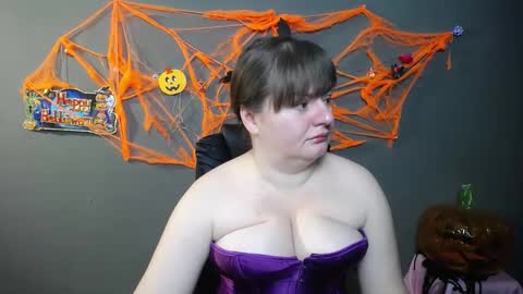 zannadreil online show from November 2, 7:28 pm