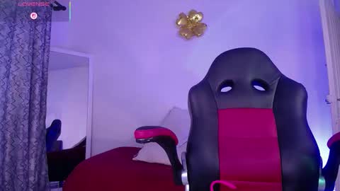 Zara online show from February 17, 11:04 pm