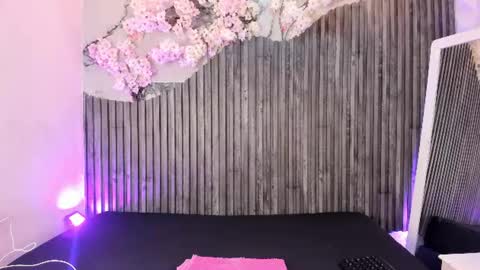 zaray_doll_ online show from June 14, 7:36 pm