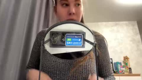 Sindy online show from March 4, 4:46 pm