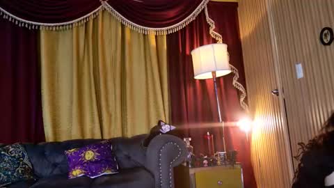    online show from February 22, 7:59 pm