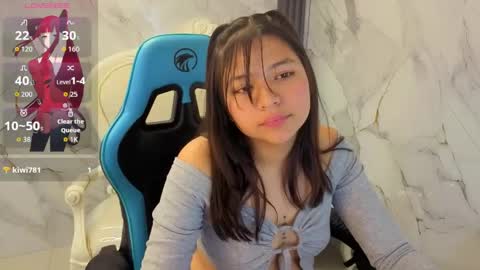 Zoe  online show from May 14, 3:29 pm