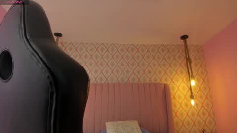 ZOE  online show from October 23, 7:42 pm