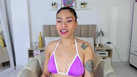 Zoe Gruber online show from May 21, 11:46 pm