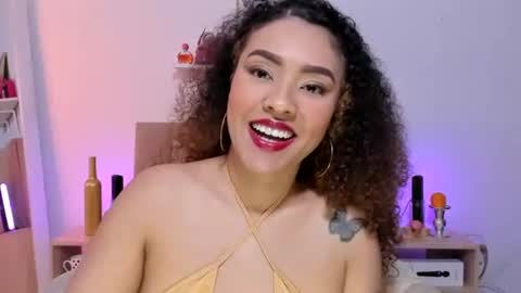 Zoe Gruber online show from December 21, 1:32 am