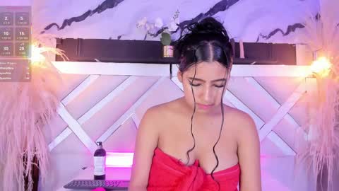 Zoey  online show from April 18, 11:37 pm