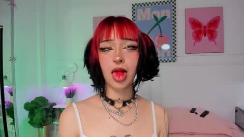 Zoe Lynch online show from February 25, 12:04 pm