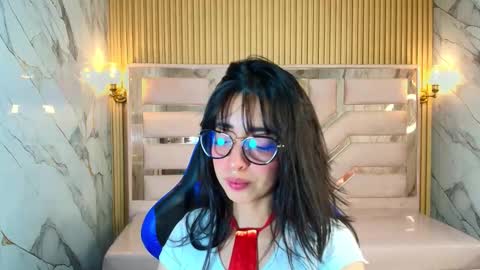 Zoe  online show from October 24, 3:46 am