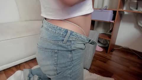 Zoe online show from March 8, 2:15 am