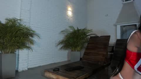 zoeblanc online show from March 21, 10:31 am