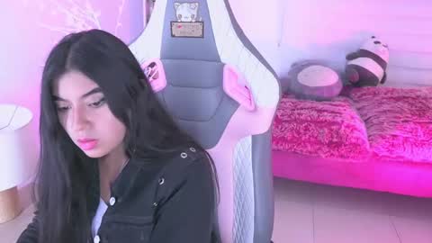 ZOE  online show from January 29, 2:30 am