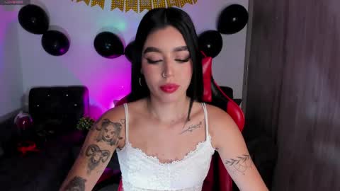  zoee jackson online show from April 18, 4:15 am