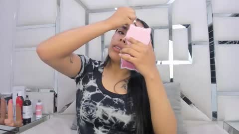 ZoeSwam online show from December 18, 12:10 pm