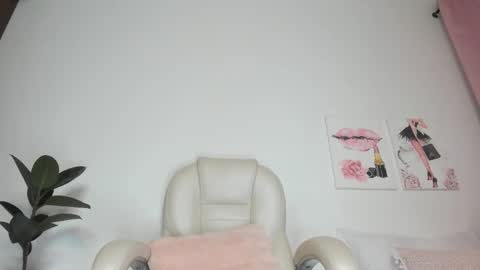 Snapshot of zofhia_xiaho chatting on September 13, 4:53 am  Zofhia online show from September 13, 4:53 am