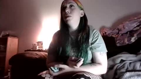 zombiecutiee online show from December 20, 4:38 am