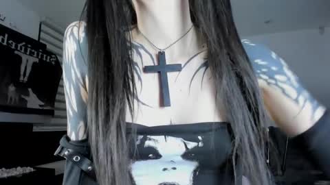 SOPHIE    online show from April 25, 3:31 am