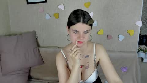 Zoriana online show from April 15, 9:37 pm