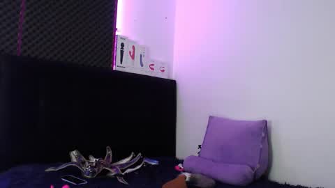 zpzphot online show from October 30, 8:43 pm