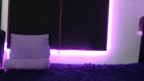 zpzphot online show from December 4, 10:21 pm