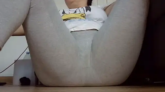 Snapshot of Squirtlady38 chatting on September 12, 6:46 am Squirtlady38 online show from September 12, 6:46 am