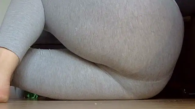 Snapshot of Squirtlady38 chatting on September 25, 12:04 pm Squirtlady38 online show from September 25, 12:04 pm